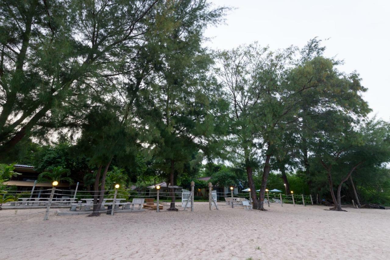 Baan Kratom Tong By The Sea Villa Ча Ам Екстериор снимка